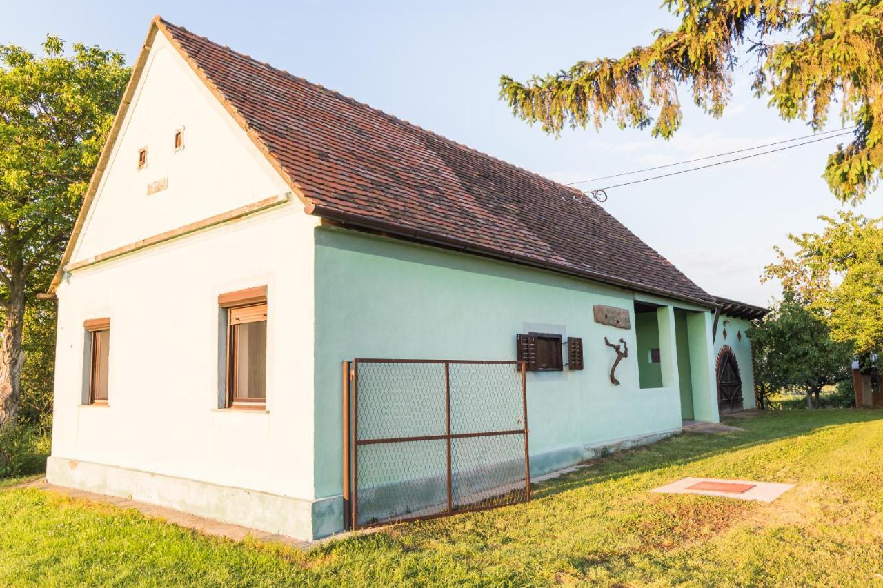 Village Wine House Mandicevac المظهر الخارجي الصورة